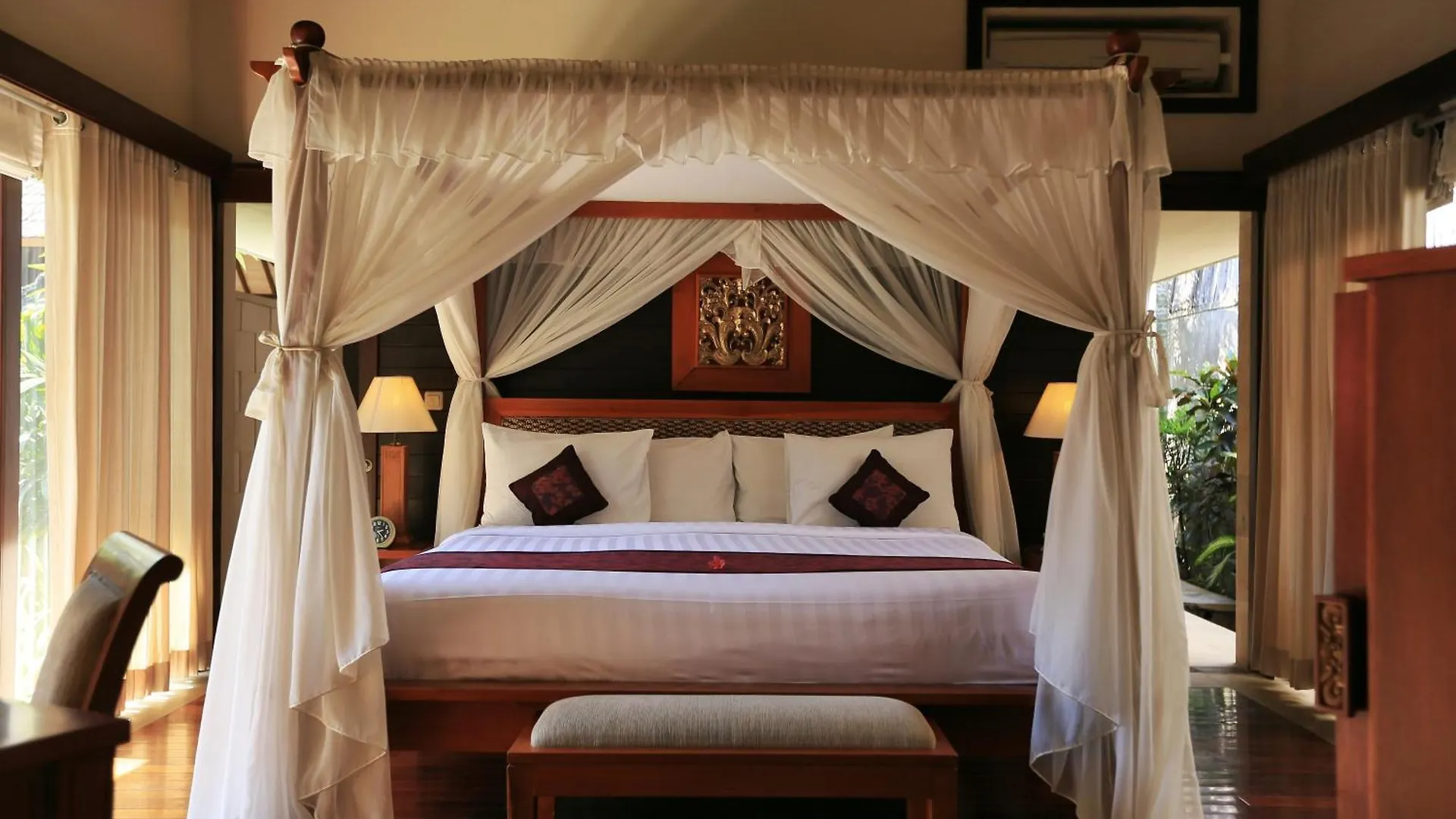 The Sanyas Suite Bali Seminyak  0*, Seminyak (Bali) Indonesia